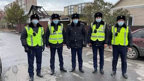 Полицейские в Караганде спасли от пожара 7 человек Полицейские в Караганде спасли от пожара 7 человек